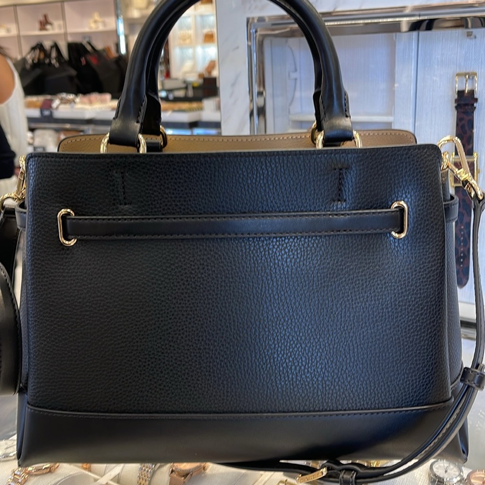 Michael Kors Mercer Large Top-Zip Belted Satchel Crossbody Purse
Black
NWT - Picture 5 of 16